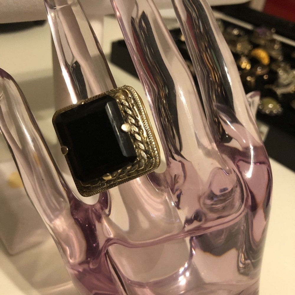 Square onyx adjustable ring. - Picture 2 of 8